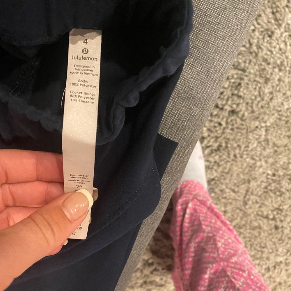 Lululemon on the fly wide leg pants. Gently worn.